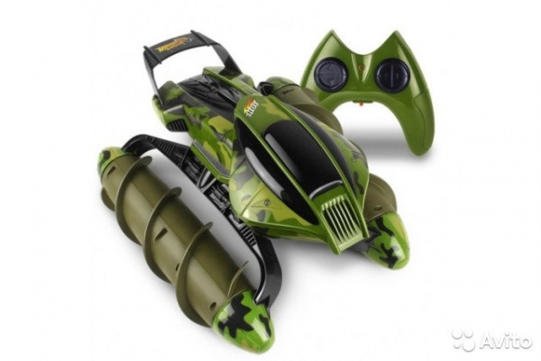 Obojživelník Amphibious Stunt Car - zelený maskáč